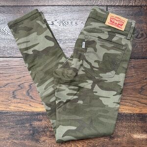 Levi's Camouflage 711 Skinny Jeans